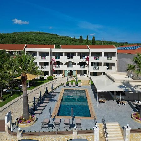 Remezzo Studios & Apartments Amoudi Bagian luar foto