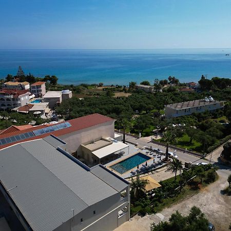 Remezzo Studios & Apartments Amoudi Bagian luar foto