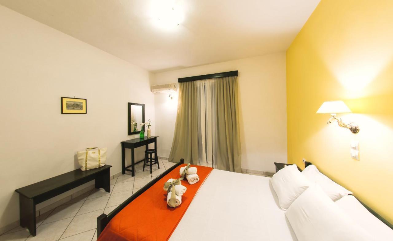 Remezzo Studios & Apartments Amoudi Bagian luar foto